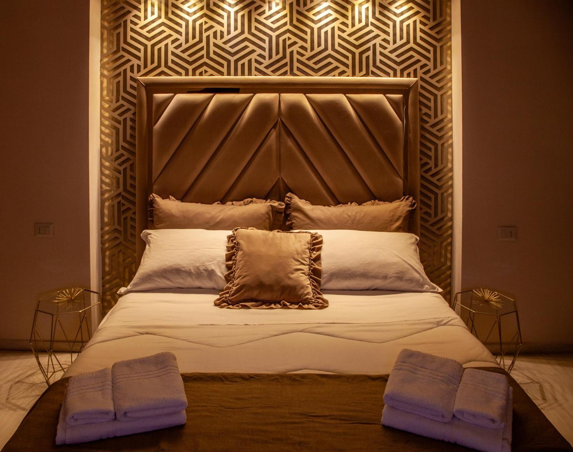 Airport Luxury Rooms Nápoles Exterior foto