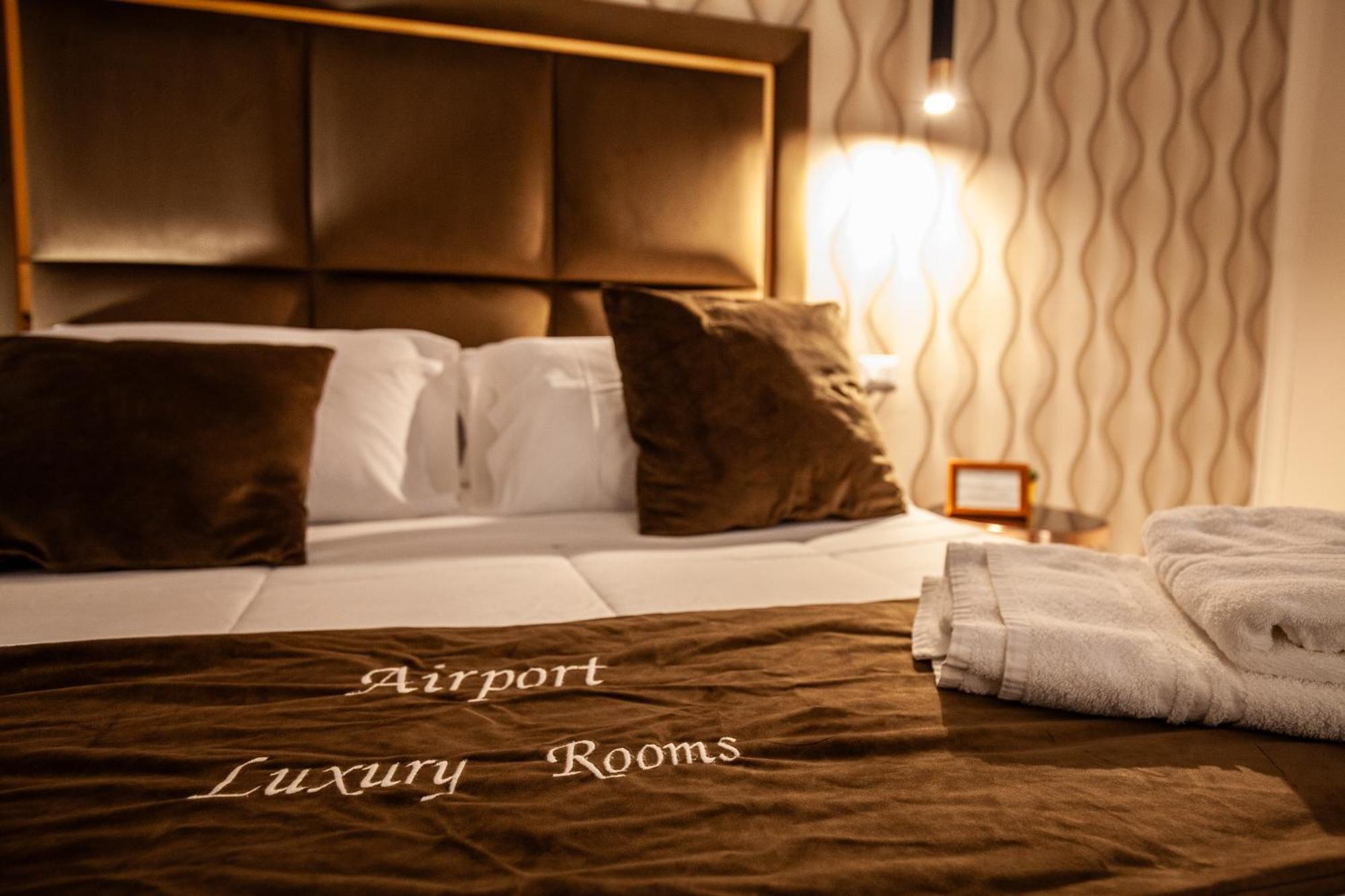 Airport Luxury Rooms Nápoles Exterior foto